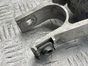 Кронштейн подушки двигуна 31339951 Volvo XC90