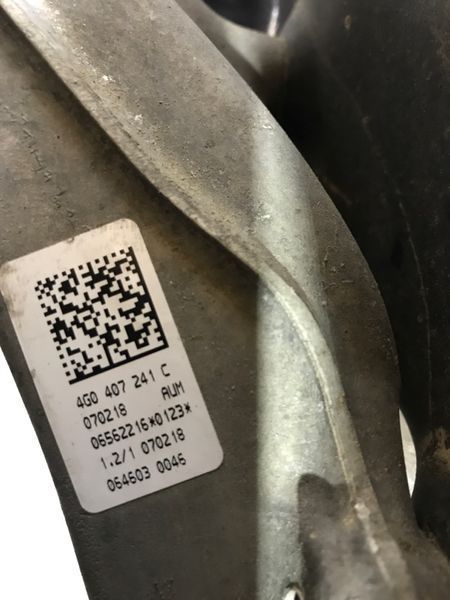Поворотний кулак / цапфа 4G0407241C Audi A7