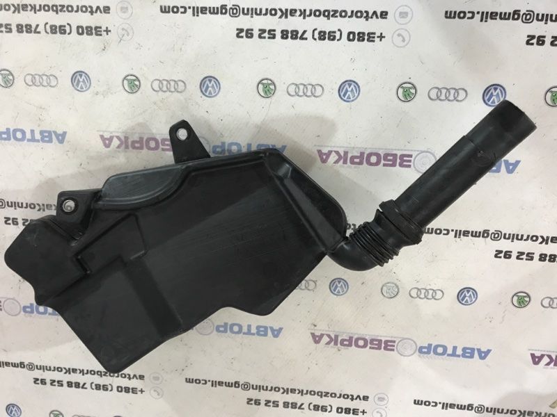 Заливная горловина бачка стеклоомывателя 4G1955462 Audi A6