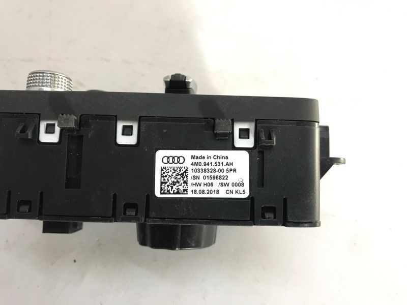 Перемикач світла фар 4M0941531AH Audi Q7