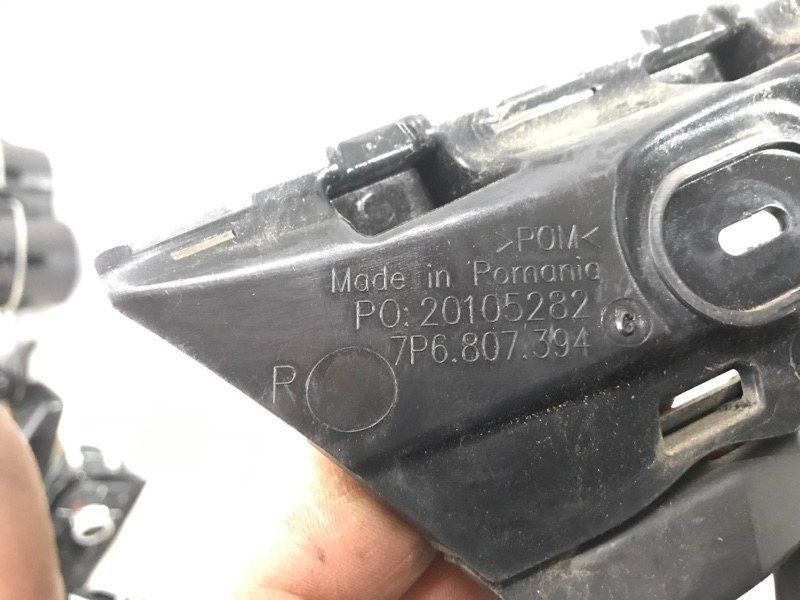 Направляюча заднього бампера 7P6807394A Volkswagen Touareg