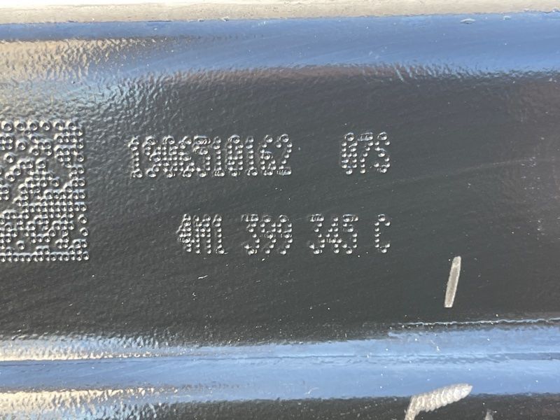 Розпірка підрамника 4M1399345C Audi Q7