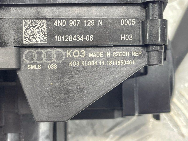 Блок підкермових перемикачів 4N0907129N Audi A6