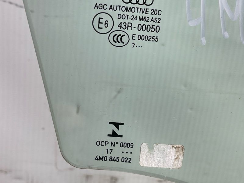 Скло дверей 4M0845022 Audi Q7