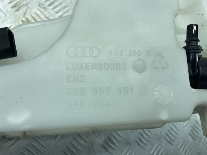 Бачок омивача скла Audi A6
