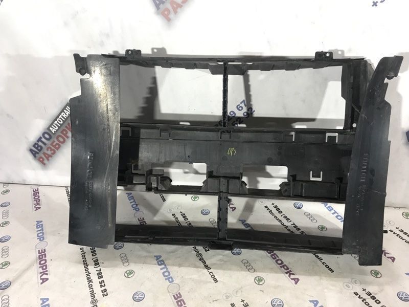 Рамка дифузора радіатора ds738473bf Ford Fusion