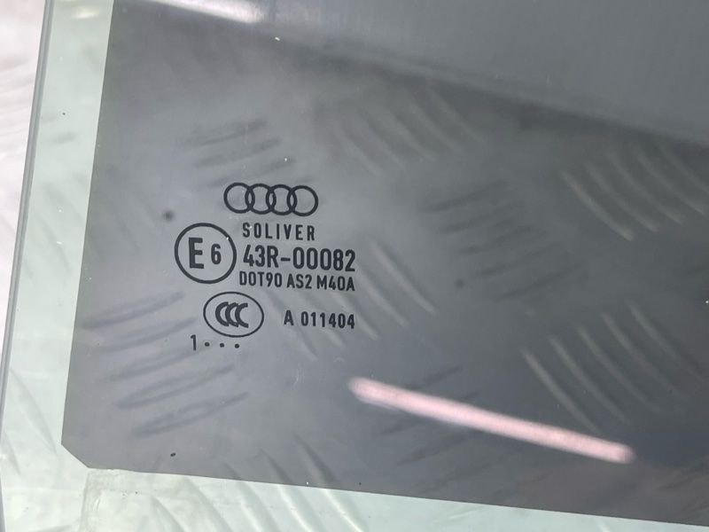 Скло дверей Audi A6