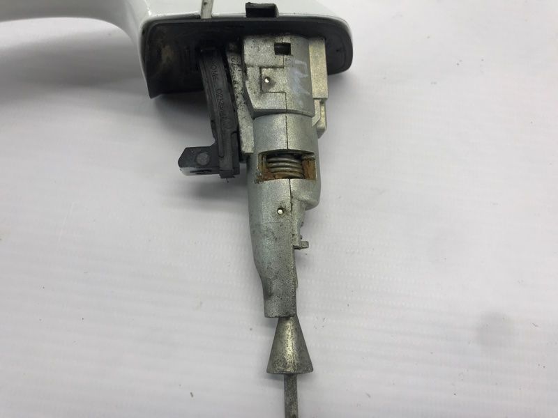 Ручка дверей зовнішня 7P6837205E Volkswagen Touareg