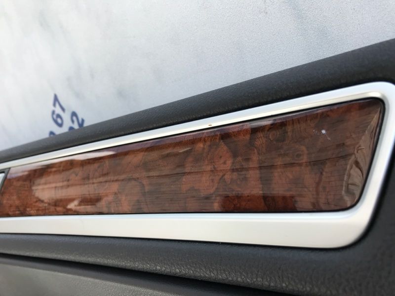 Обшивка дверей Volkswagen Touareg