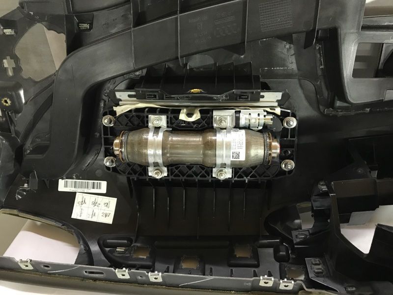 Торпедо з подушкою безпеки 4G1857001DEJ3 Audi A6