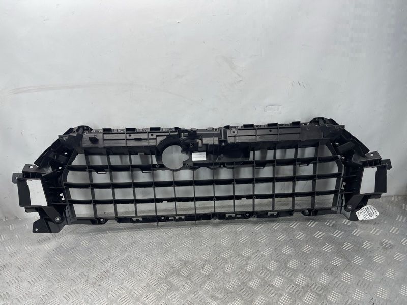 Каркас решетки радиатора 4M0807233C Audi Q7