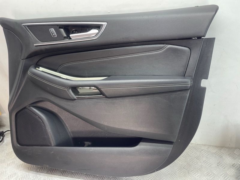 Обшивка дверей Ford Edge