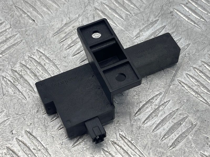 Антенна бесключевого доступа (KESSY) 8K0907247 Audi A6 Audi A4, Audi A4 Allroad, Audi A5, Audi A6, Audi A7, Audi A8, Audi Q5, Audi RS5, Audi RS7, Audi S4, Audi S5, Audi S6, Audi S7, Audi S8, Audi SQ5