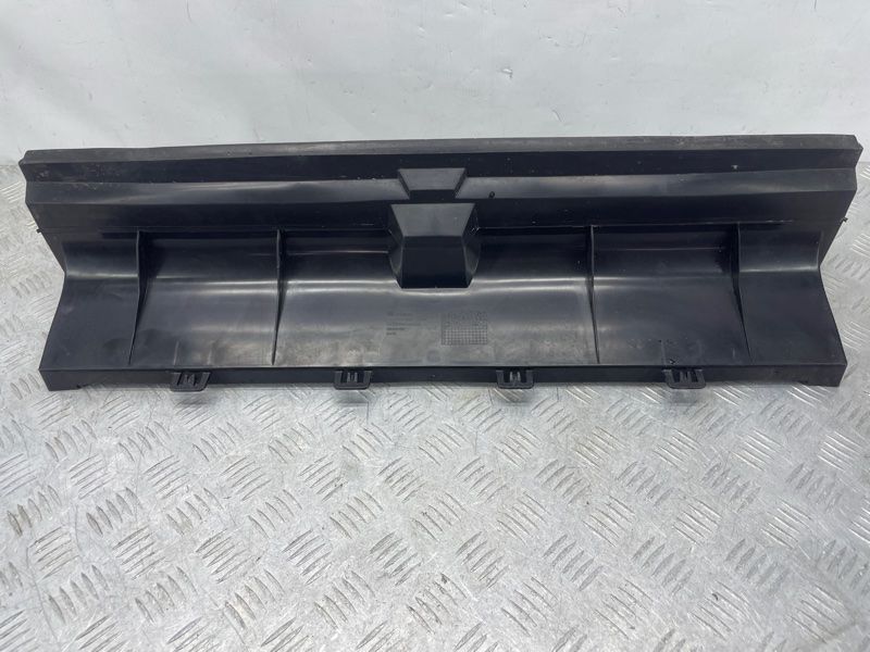 Дефлектор радіатора 23321610 Chevrolet Colorado