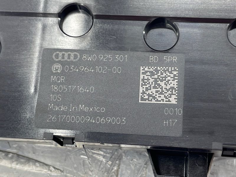 Блок кнопок 8W0925301 Audi Q5