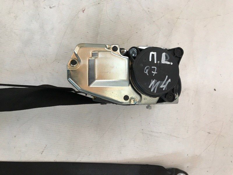 Ремінь безпеки 4M0857705DV04 Audi Q7