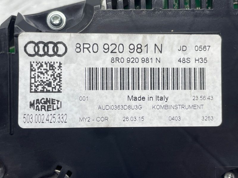 Комбинация приборов / Спидометр 8R0920981N Audi Q5