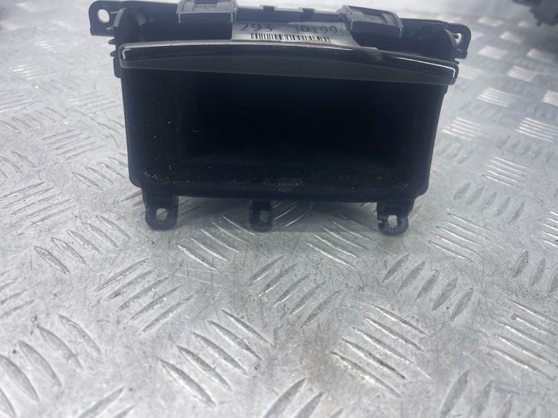 Бардачок / ящик для речей 688004GA0A Infiniti Q50