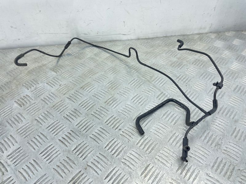 Трубка вакуумна 03H133778AQ Volkswagen Touareg