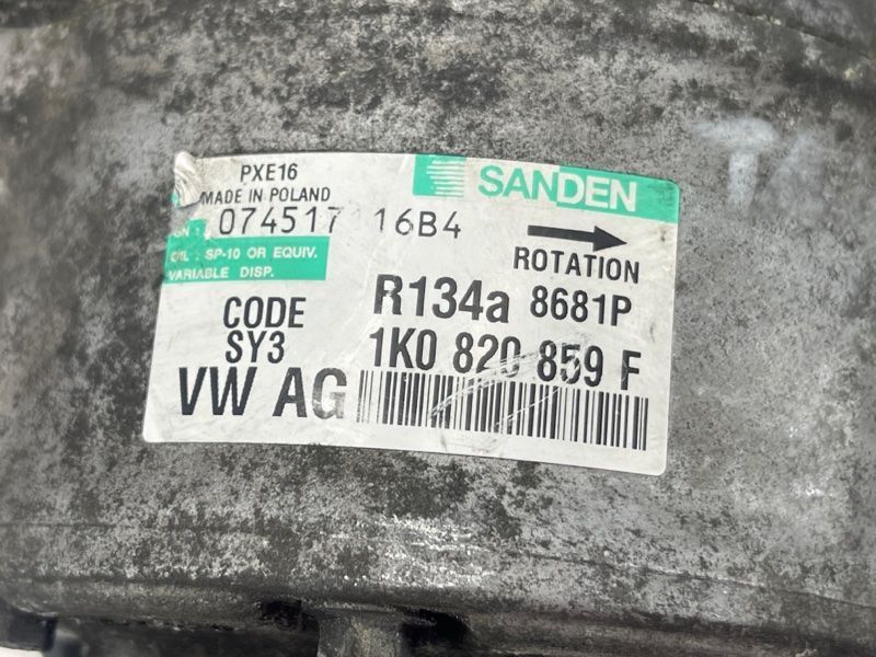 Компресор кондиціонера 1K0820859F Volkswagen Passat