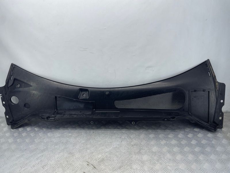 Водовідвідний щиток 31352746 Volvo XC90