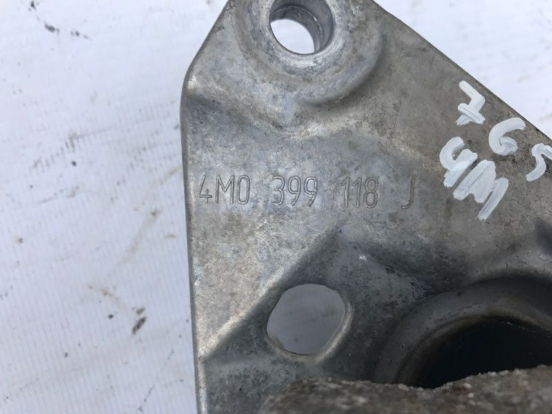 Опора / подушка КП 4M0399118J Audi Q7