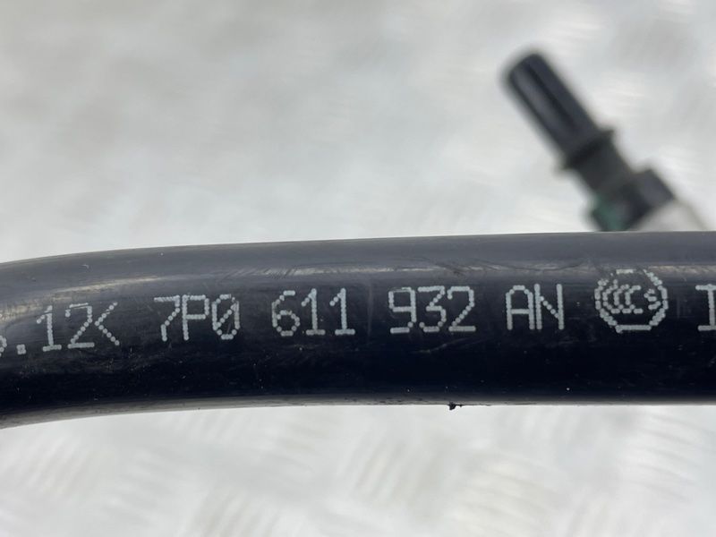 Трубка вакуумная 7P0611932AN Volkswagen Touareg