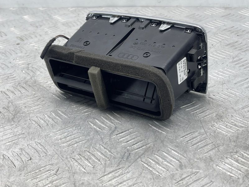 Дефлектор повітропроводу 4L0819203K3Q7 Audi Q7