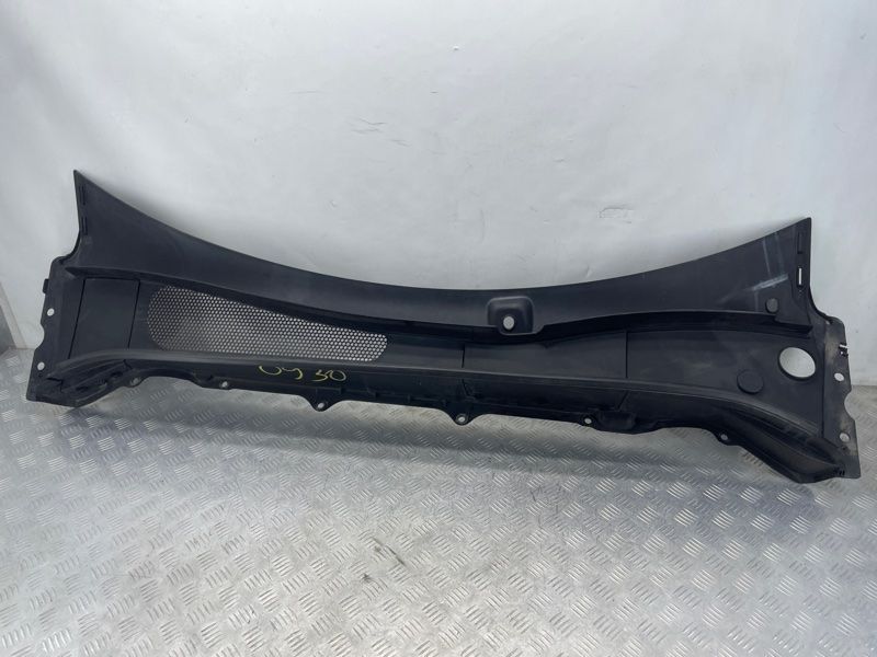 Водовідвідний щиток 31352746 Volvo XC90