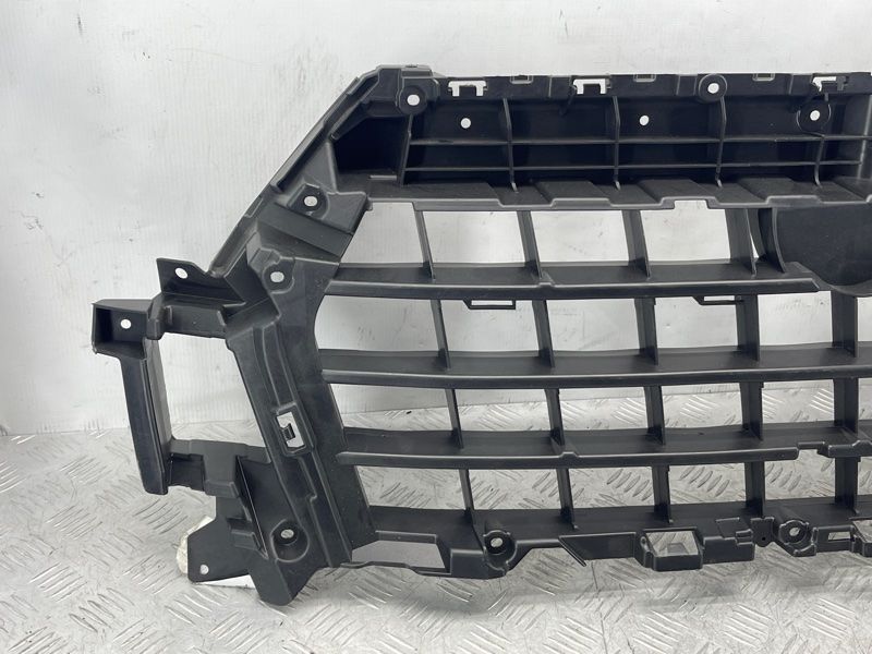 Каркас решетки радиатора 4M0807233C Audi Q7