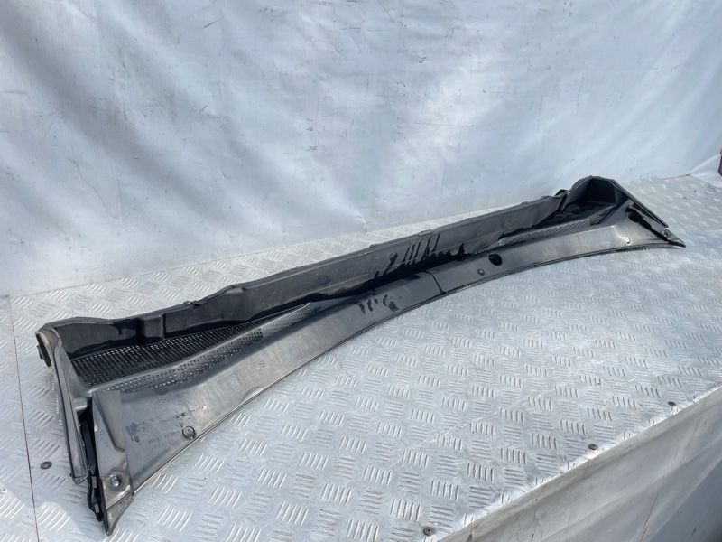 Водовідвідний щиток LJ6BS02216AE Ford Escape