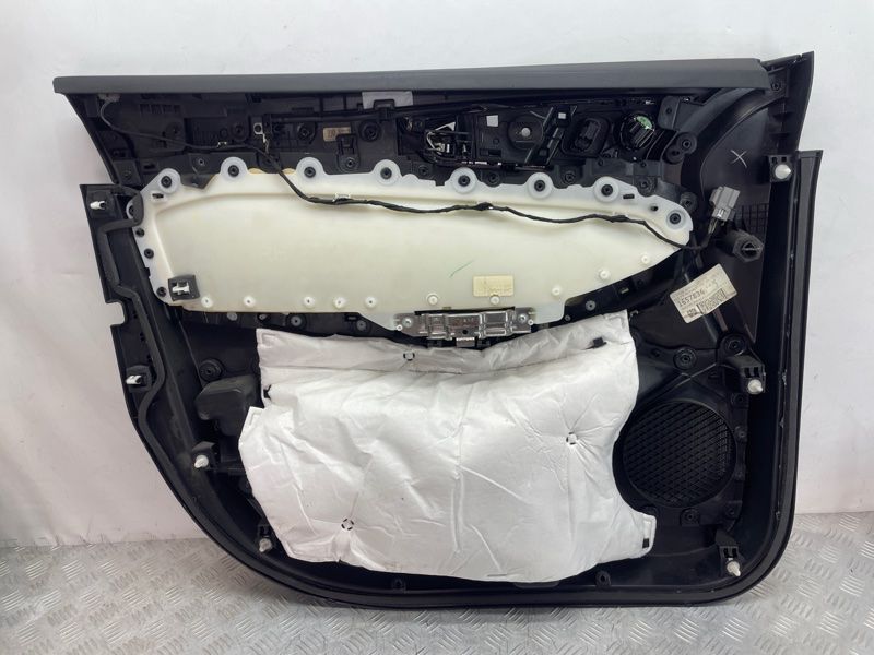 Обшивка передней двери правая FT4Z5823942CR Ford Edge Ford Edge