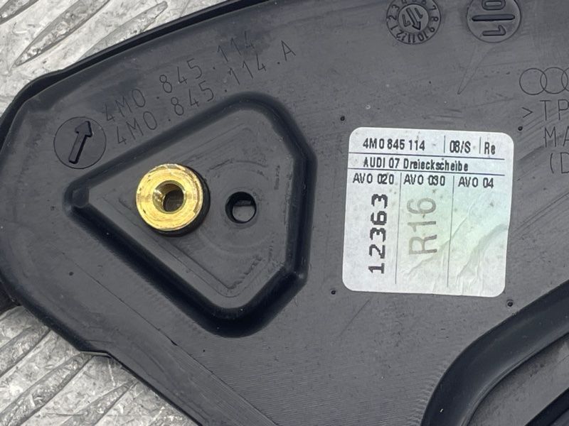 Стекло глухое передней двери правое 4M0845114 Audi Q7 Audi Q7, Audi SQ7