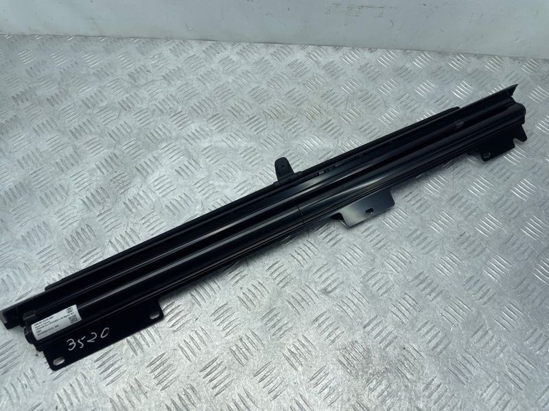 Шторка двери солнцезащитная 4M0861333BQBC Audi Q7