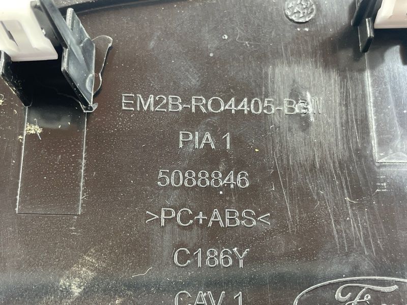 Накладка EM2BR04405BGW Ford Edge