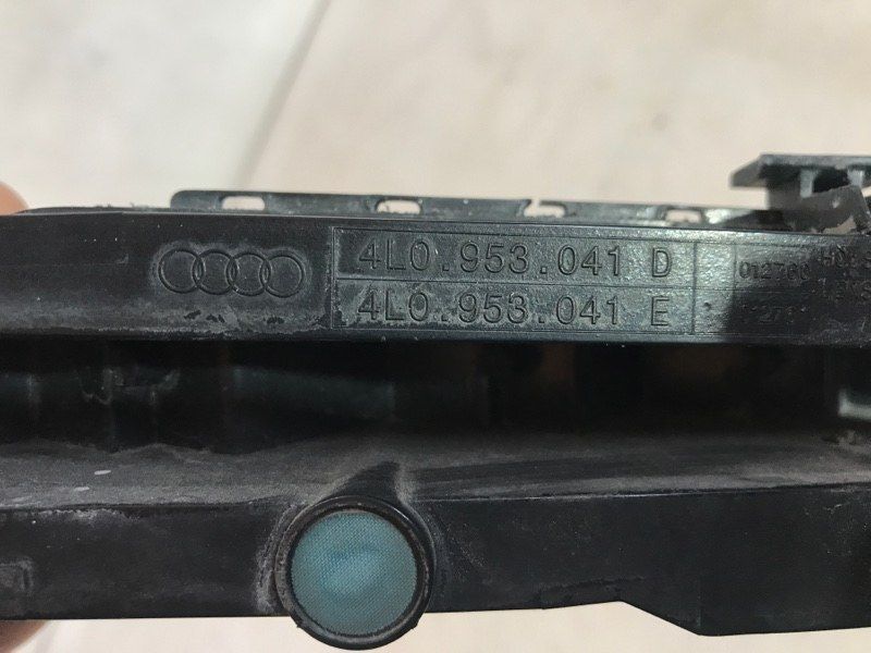 Светодиодный указатель поворота переднего бампера S-line левый 4L0953041E Audi Q7 Audi Q7