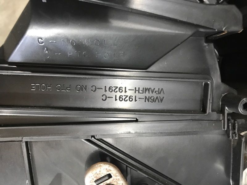 Корпус пічки в зборі BV6N19291A Ford Escape