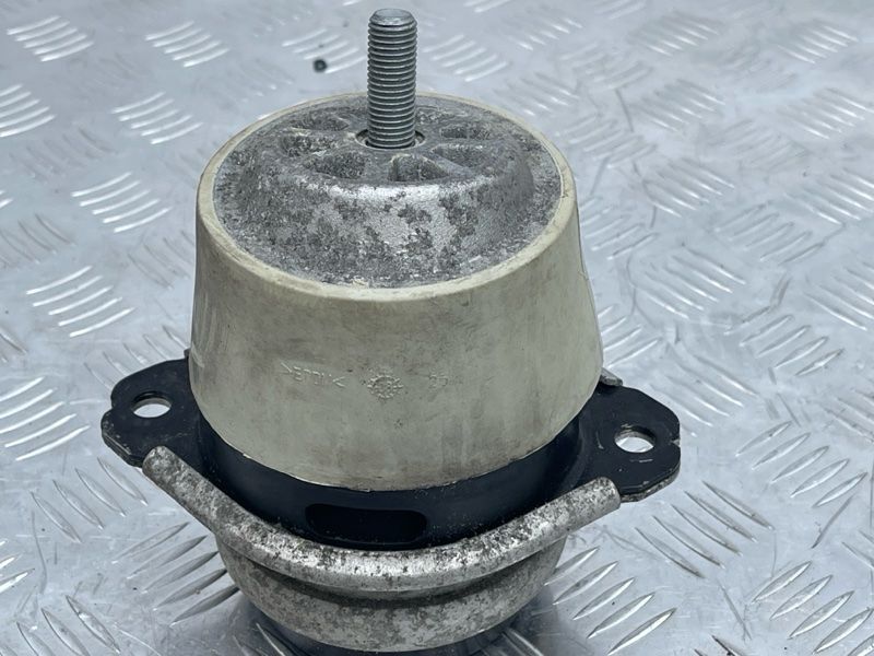 Опора / Подушка двигателя 7L8199131A Audi Q7