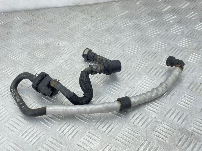 Патрубок 7P6133352C Volkswagen Touareg