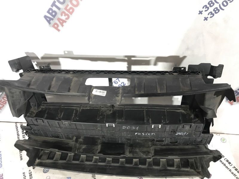 Рамка дифузора радіатора ds738473bf Ford Fusion