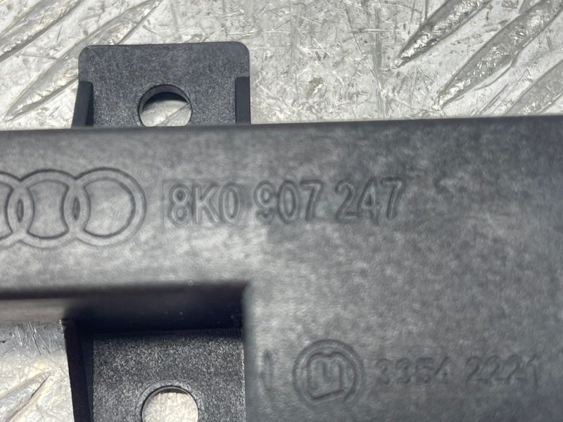 Антенна бесключевого доступа (KESSY) 8K0907247 Audi A6 Audi A4, Audi A4 Allroad, Audi A5, Audi A6, Audi A7, Audi A8, Audi Q5, Audi RS5, Audi RS7, Audi S4, Audi S5, Audi S6, Audi S7, Audi S8, Audi SQ5