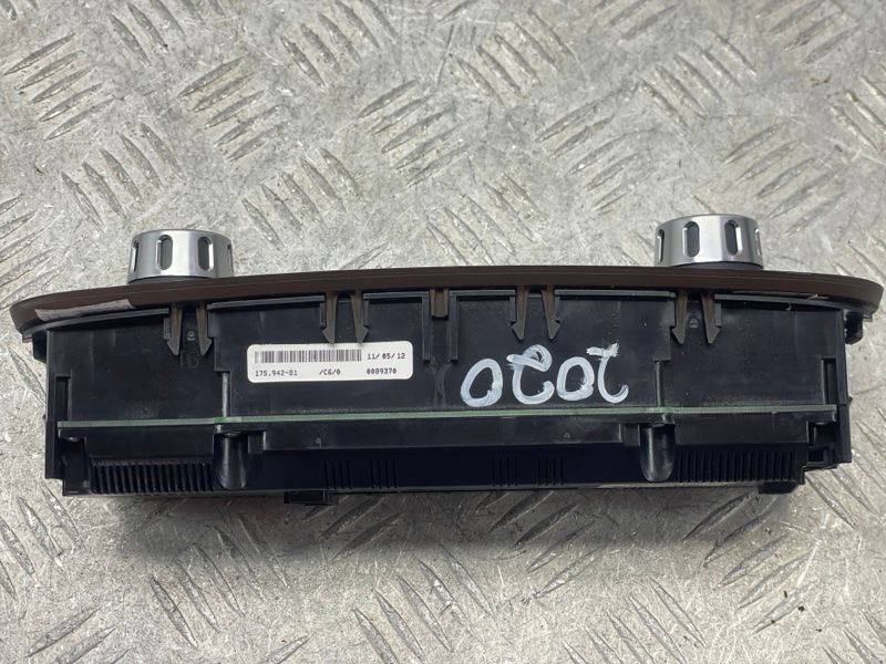 Панель управления климатом 7P6907040BK Volkswagen Touareg Volkswagen Touareg