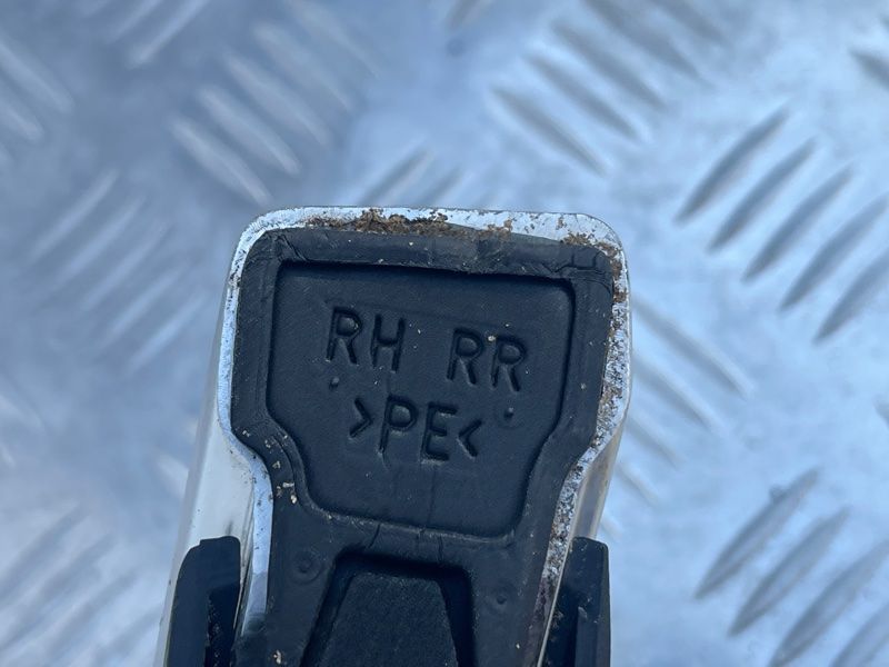 Рейлінг на дах 31349910 Volvo XC90