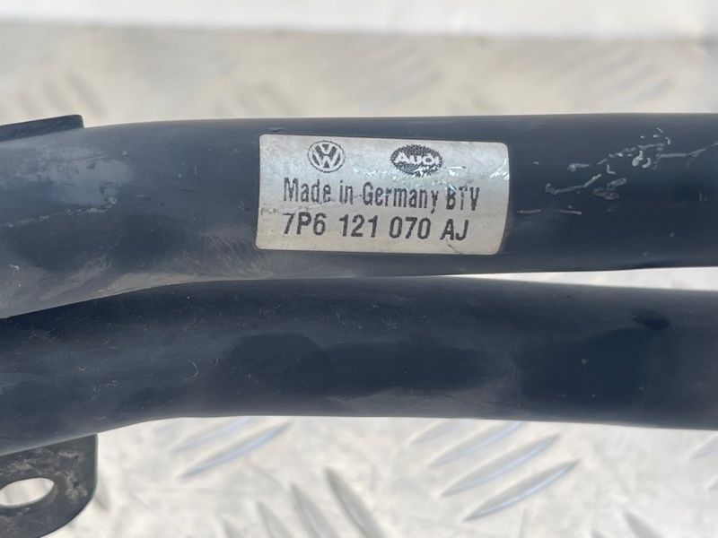 Трубка кондиціонера 7P6121070AJ Volkswagen Touareg