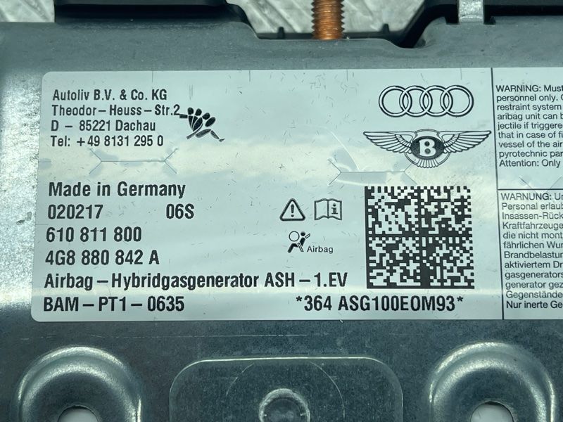 Подушка безопасности водителя в колени Airbag 4G8880842A Audi A7