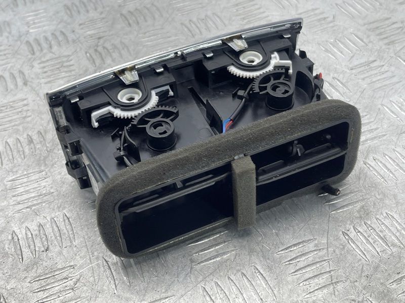 Дефлектор повітропроводу 4L0819203K3Q7 Audi Q7