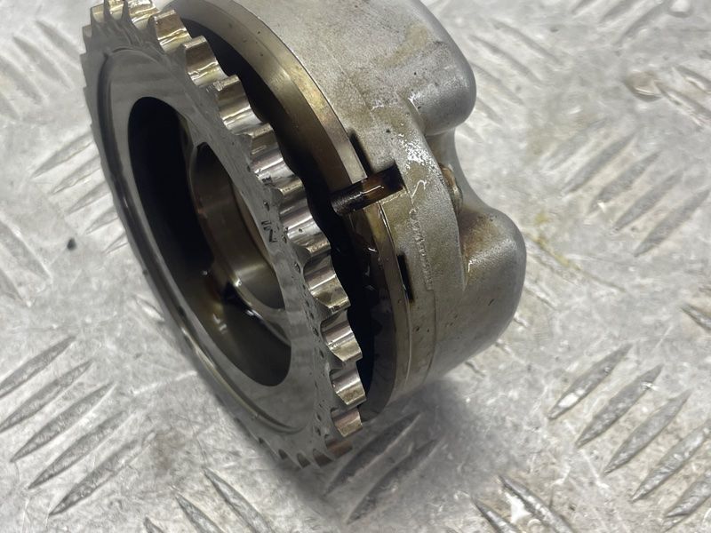 Регулятор фаз газорозподілу на впуску 06E109083P Audi Q7 Audi A6, Audi A7, Audi A8, Audi Q7