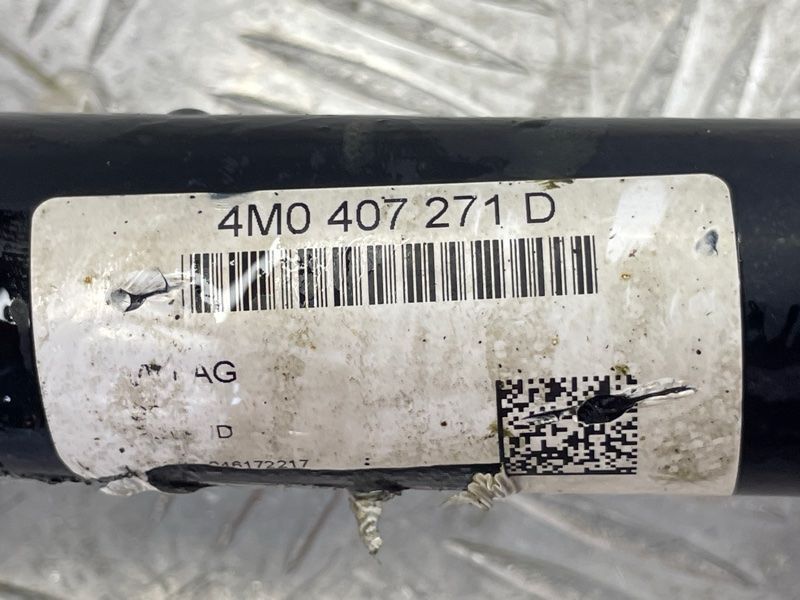 Піввісь 4M0407271D Audi Q7