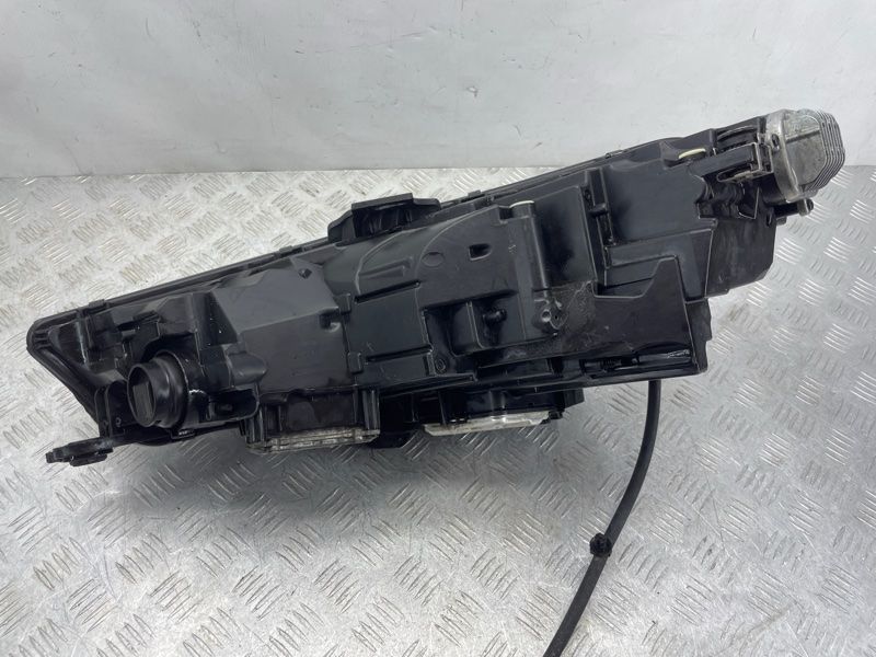 Фара FULL LED MATRIX 8W0941036 Audi A4 Allroad