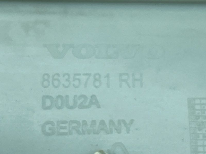 Карта / Обшивка двери 6815501 Volvo XC60